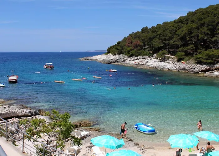 Apartment With A Parking Space Mali Lošinj