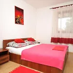 Apartment With A Parking Space Mali Losinj